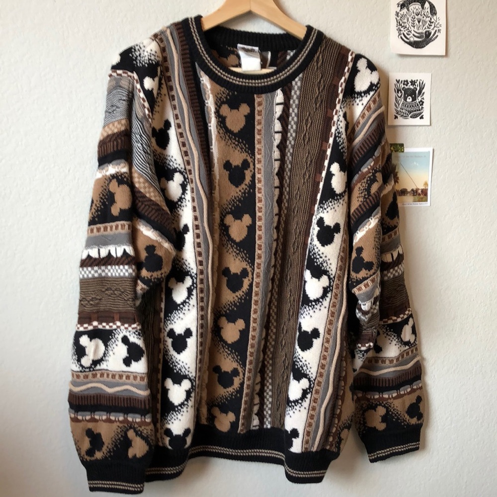 ✨Vintage Oversized Mickey Sweater✨